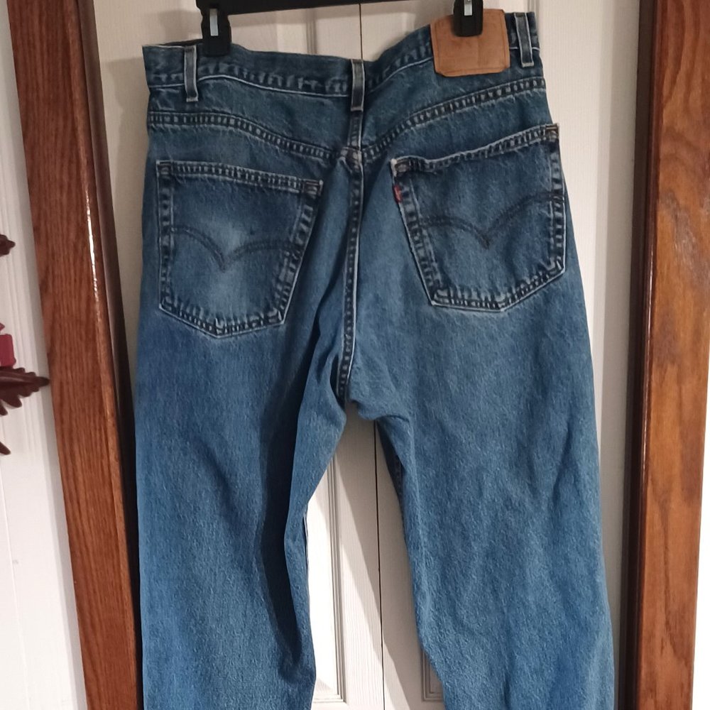 Levi’s 550 Relaxed Fit Faded Distressed Washed Jeans - Picture 4 of 6